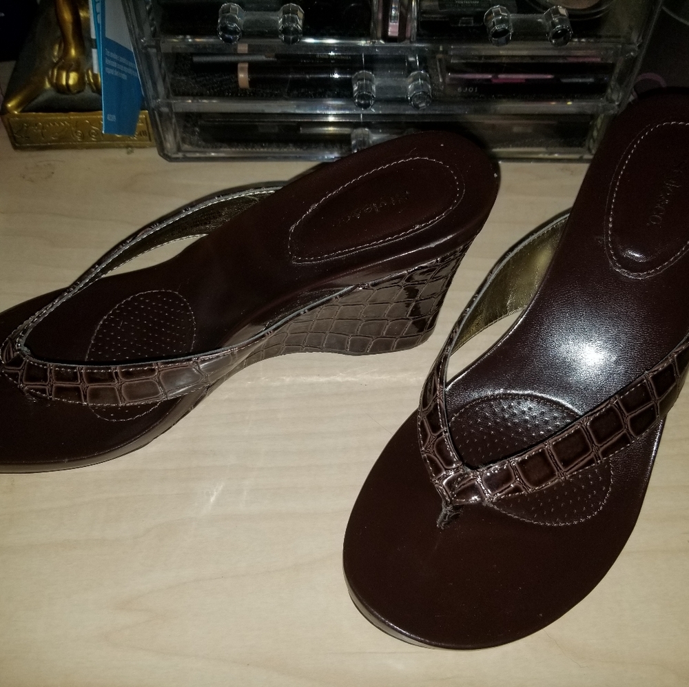 Women's wedge sandal